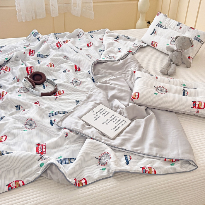 91家纺网 家纺一手货源 找家纺 十九色 2026春夏新款50莱赛尔卡通印花儿童夏被夏凉被空调被 伦敦巴士