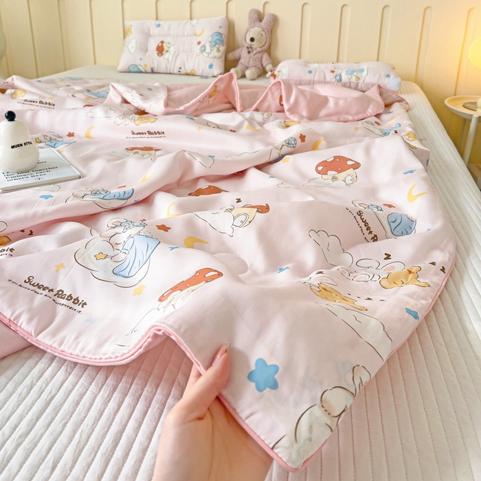 91家纺网 家纺一手货源 找家纺 十九色 2026春夏新款50莱赛尔卡通印花儿童夏被夏凉被空调被 瞌睡兔