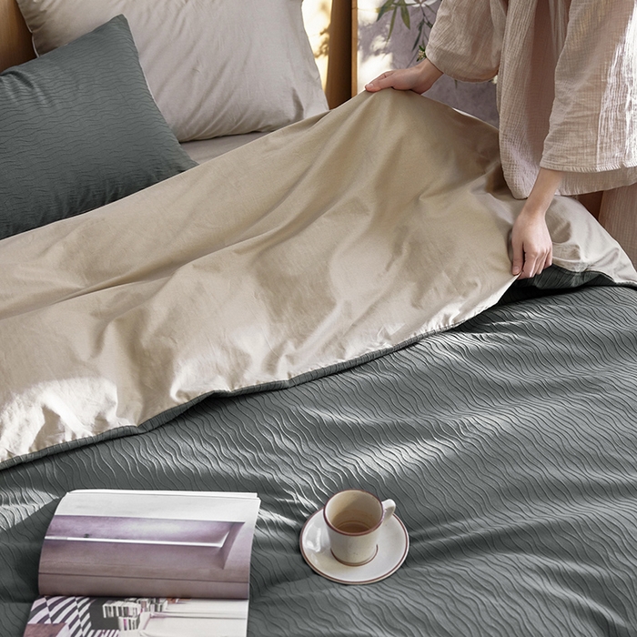 91家纺网 家纺一手货源 找家纺 （总）沐珩家纺 2026新款全棉波纹纱提花四件套-原木风