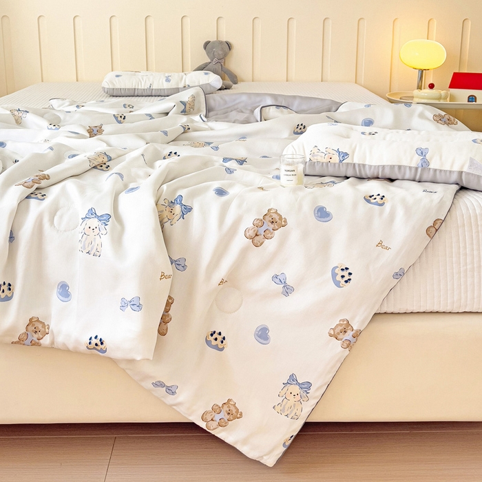 91家纺网 家纺一手货源 找家纺 十九色 2026春夏新款50莱赛尔卡通印花儿童夏被夏凉被空调被 蓝莓蛋糕