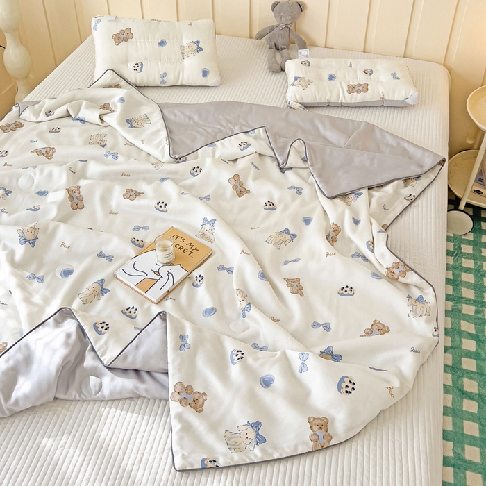 91家纺网 家纺一手货源 找家纺 十九色 2026春夏新款50莱赛尔卡通印花儿童夏被夏凉被空调被 蓝莓蛋糕