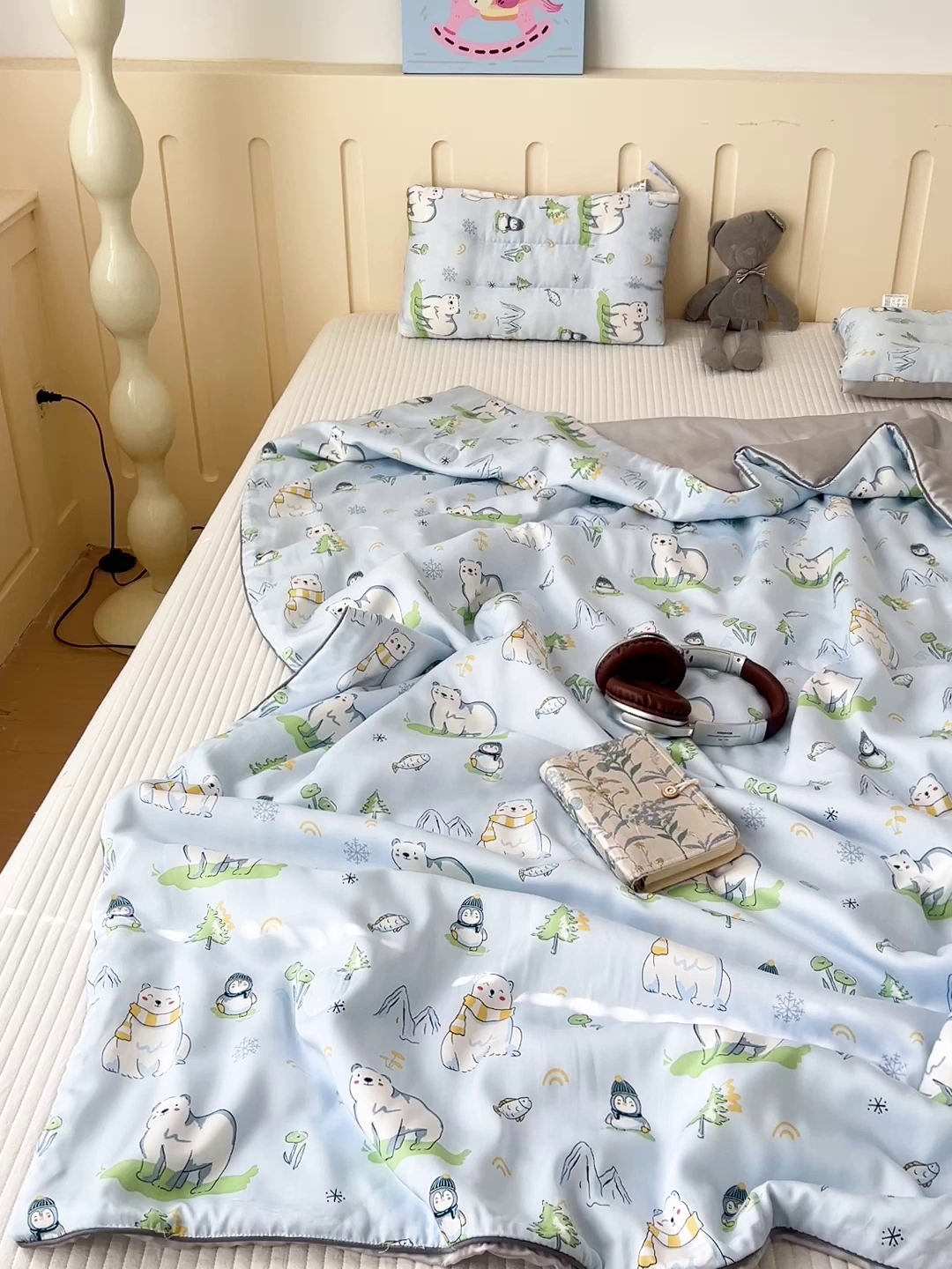 91家纺网 家纺一手货源 找家纺 十九色 2026春夏新款50莱赛尔卡通印花儿童夏被夏凉被空调被 北极熊