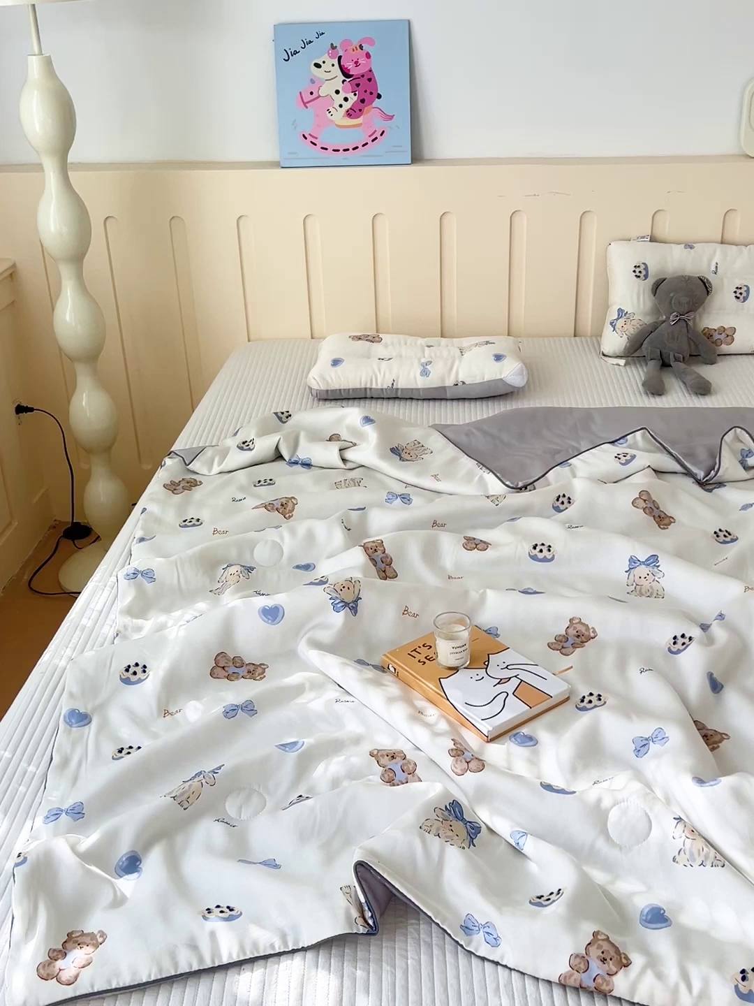 91家纺网 家纺一手货源 找家纺 十九色 2026春夏新款50莱赛尔卡通印花儿童夏被夏凉被空调被 蓝莓蛋糕