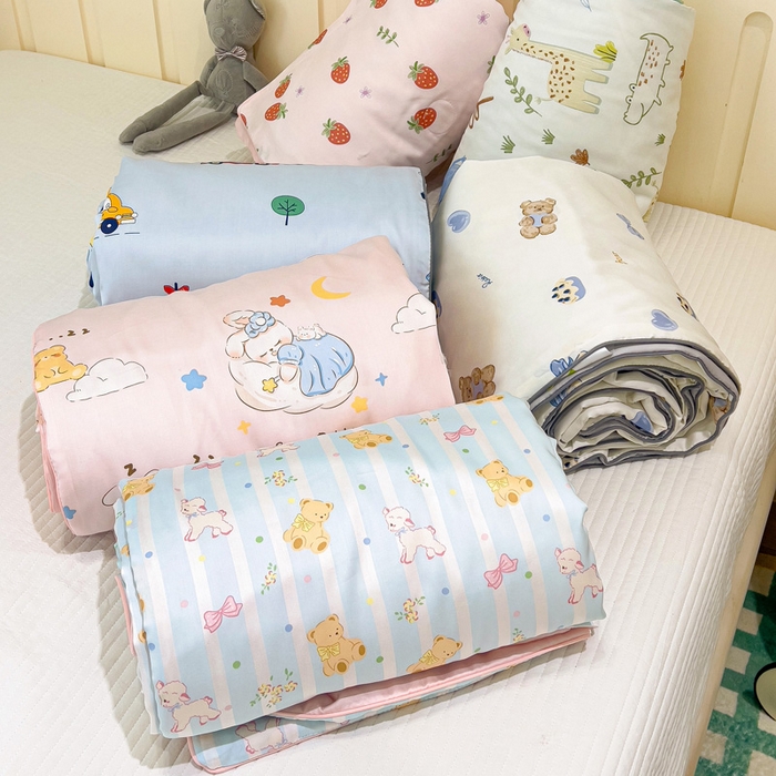 91家纺网 家纺一手货源 找家纺 十九色 2026春夏新款50莱赛尔卡通印花儿童夏被夏凉被空调被 组合图仅供展示不可下单