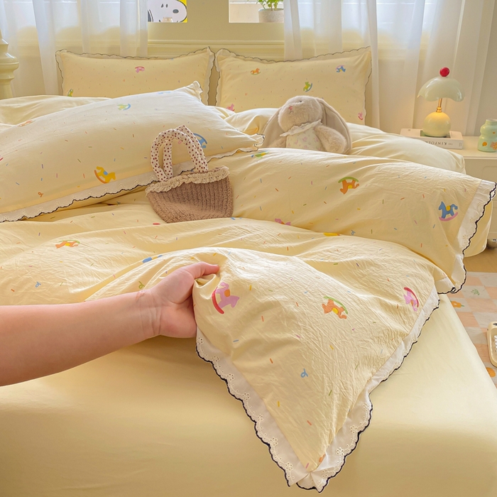 91家纺网 家纺一手货源 找家纺 豫见家纺 2026新款A类仿棉云感纱花边四件套 浪漫花叙