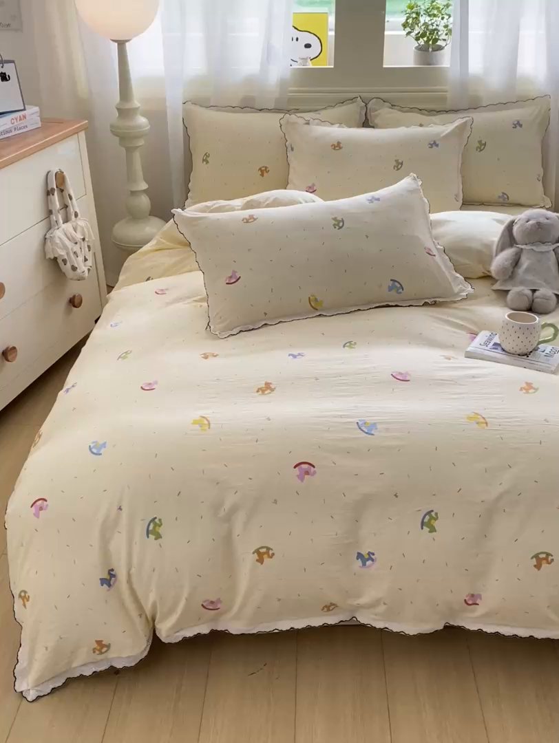 91家纺网 家纺一手货源 找家纺 豫见家纺 2026新款A类仿棉云感纱花边四件套 浪漫花叙