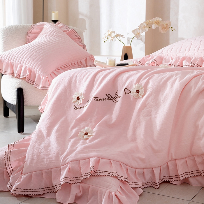 91家纺网 家纺一手货源 找家纺 红夫人 2026新款春夏韩版床盖款多功能夏被床盖四件套--花絮 豆沙