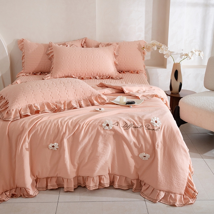 91家纺网 家纺一手货源 找家纺 红夫人 2026新款春夏韩版床盖款多功能夏被床盖四件套--花絮 奶桔色