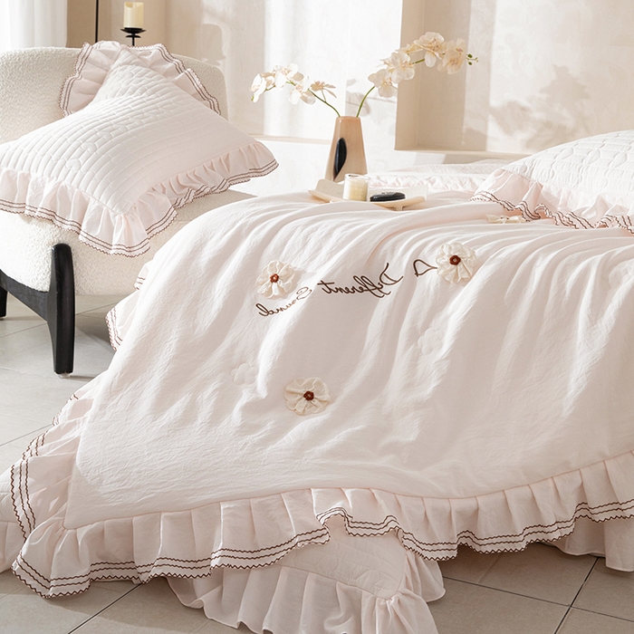 91家纺网 家纺一手货源 找家纺 红夫人 2026新款春夏韩版床盖款多功能夏被床盖四件套--花絮 淡粉