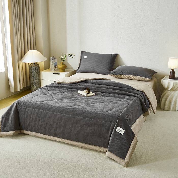 91家纺网 家纺一手货源 找家纺 恋人优选 2026新款波纹纱全棉提花夏被空调被 山屿灰