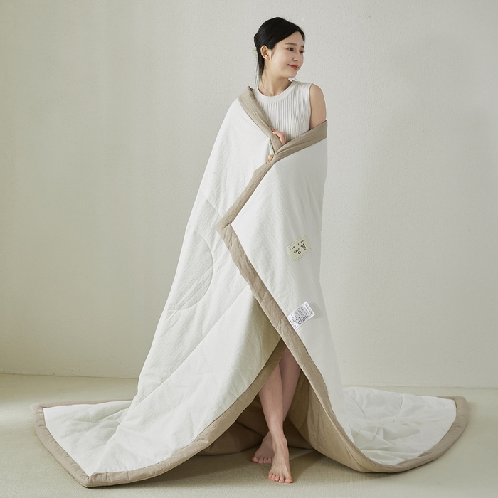 91家纺网 家纺一手货源 找家纺 恋人优选 2026新款波纹纱全棉提花夏被空调被 云雨白