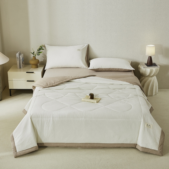 91家纺网 家纺一手货源 找家纺 恋人优选 2026新款波纹纱全棉提花夏被空调被 云雨白