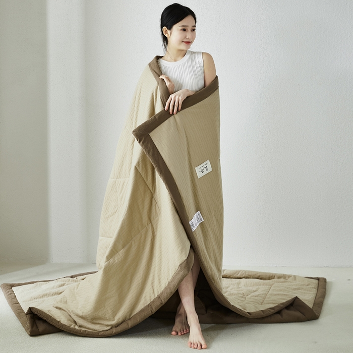 91家纺网 家纺一手货源 找家纺 恋人优选 2026新款波纹纱全棉提花夏被空调被 星柔棕