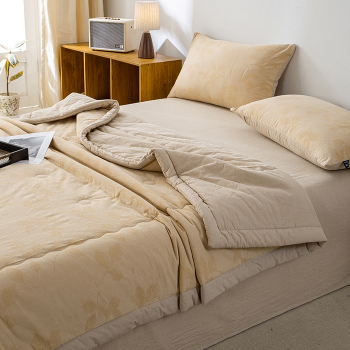 91家纺网 家纺一手货源 找家纺 恋人优选 2026新款樱花叶全棉提花夏被空调被 樱花叶-卡其