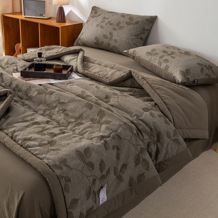 91家纺网 家纺一手货源 找家纺 恋人优选 2026新款樱花叶全棉提花夏被空调被 樱花叶-咖