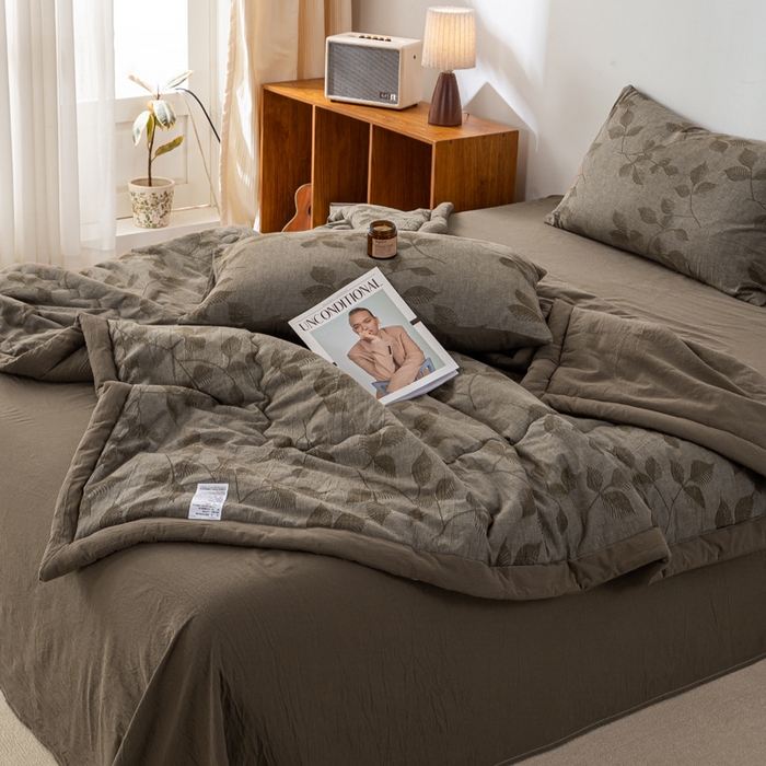 91家纺网 家纺一手货源 找家纺 恋人优选 2026新款樱花叶全棉提花夏被空调被 樱花叶-咖