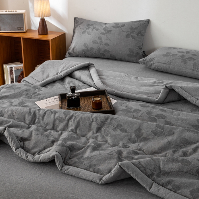 91家纺网 家纺一手货源 找家纺 恋人优选 2026新款樱花叶全棉提花夏被空调被 樱花叶-灰