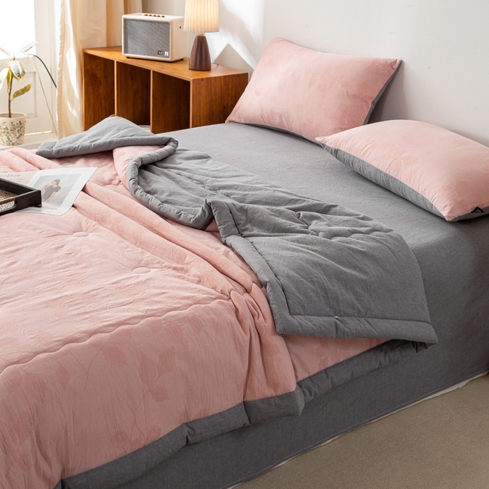 91家纺网 家纺一手货源 找家纺 恋人优选 2026新款樱花叶全棉提花夏被空调被 樱花叶-粉