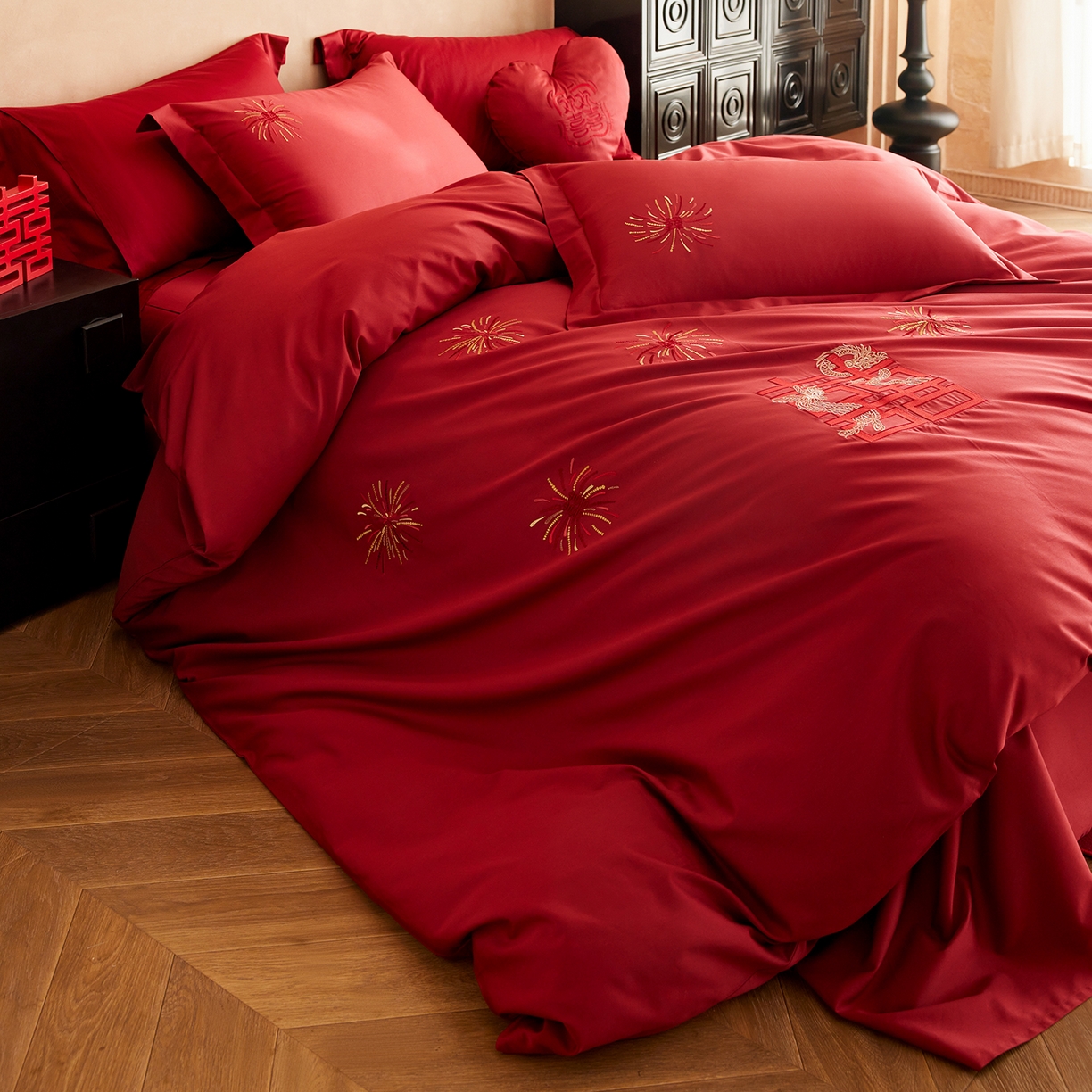 91家纺网 家纺一手货源 找家纺 （总）沐珩家纺 2026新款100S长绒棉贡缎刺绣四件套-烟火印迹