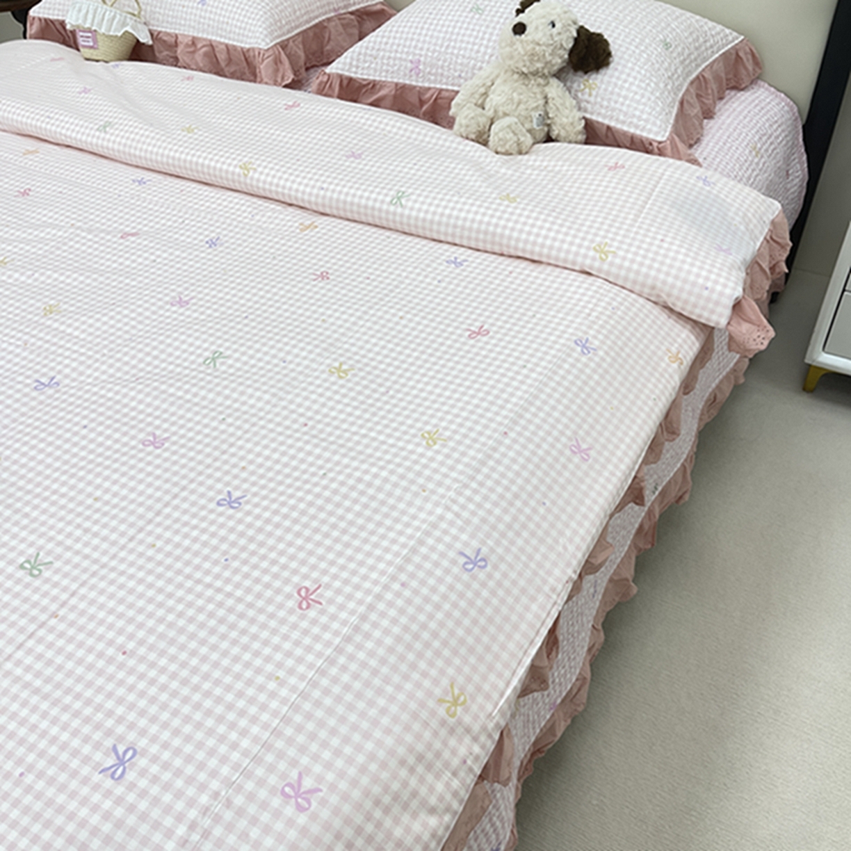 91家纺网 家纺一手货源 找家纺 禧瑞谷 2026新款法式纯棉床盖韩版花边床盖三件套四件套 粉格子蝴蝶结