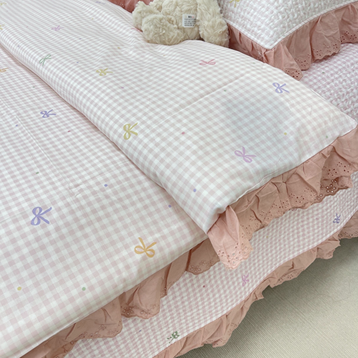 91家纺网 家纺一手货源 找家纺 禧瑞谷 2026新款法式纯棉床盖韩版花边床盖三件套四件套 粉格子蝴蝶结