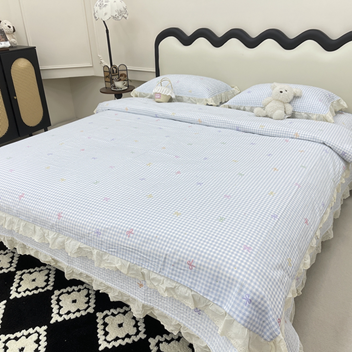 91家纺网 家纺一手货源 找家纺 禧瑞谷 2026新款法式纯棉床盖韩版花边床盖三件套四件套 格子蝴蝶结蓝色