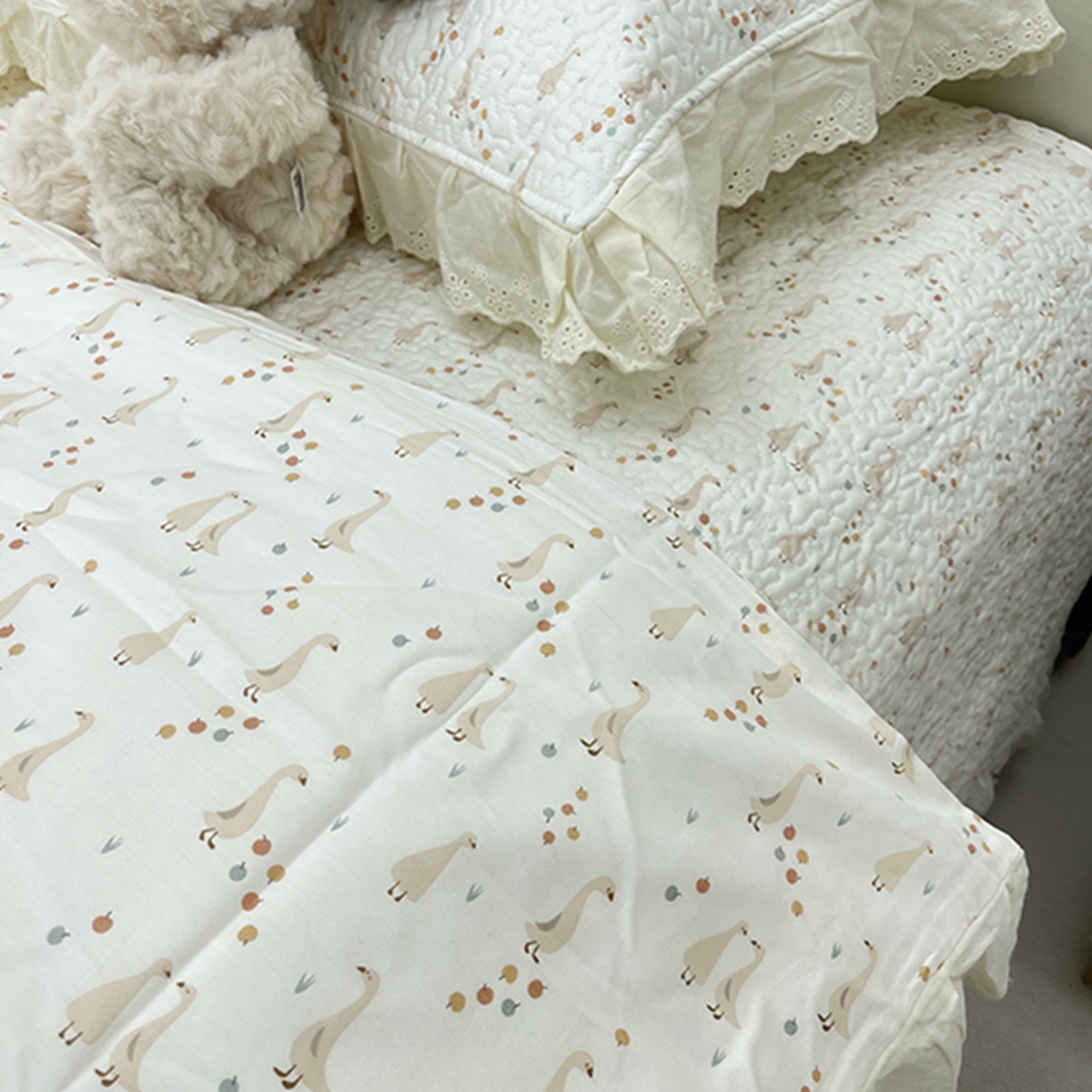 91家纺网 家纺一手货源 找家纺 禧瑞谷 2026新款法式纯棉床盖韩版花边床盖三件套四件套 可爱鹅