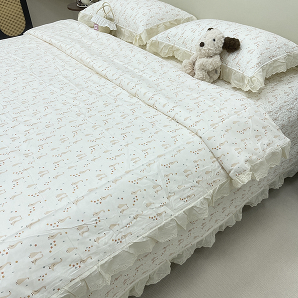 91家纺网 家纺一手货源 找家纺 禧瑞谷 2026新款法式纯棉床盖韩版花边床盖三件套四件套 可爱鹅