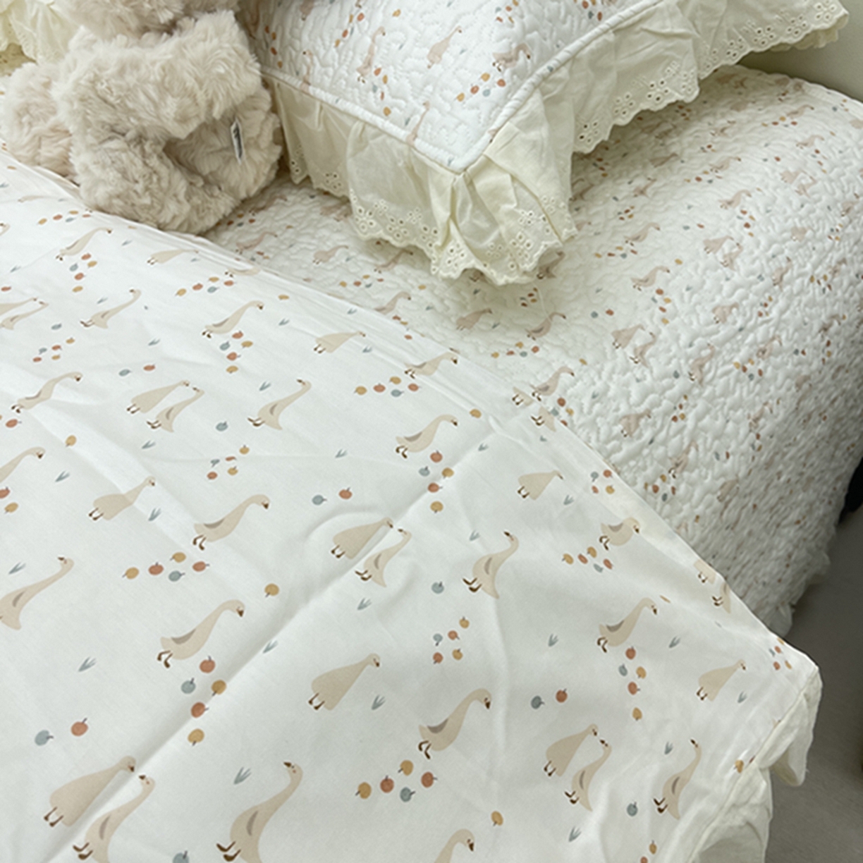 91家纺网 家纺一手货源 找家纺 禧瑞谷 2026新款法式纯棉床盖韩版花边床盖三件套四件套 可爱鹅