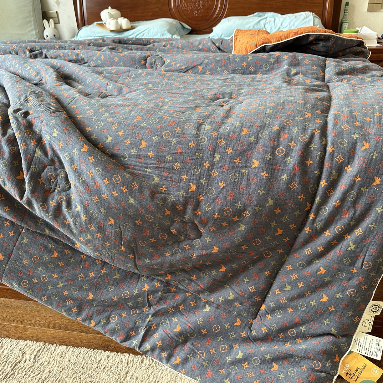 91家纺网 家纺一手货源 找家纺 睡棉坊 2026新款全棉色织提花双层纱夏被夏凉被空调被 絮语朦胧