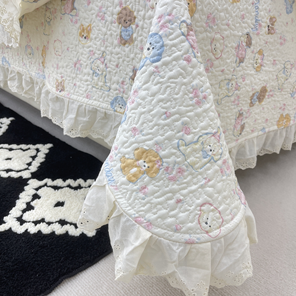 91家纺网 家纺一手货源 找家纺 禧瑞谷 2026新款法式纯棉床盖韩版花边床盖三件套四件套 奶油小狗