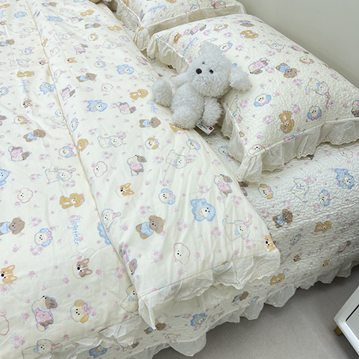 91家纺网 家纺一手货源 找家纺 禧瑞谷 2026新款法式纯棉床盖韩版花边床盖三件套四件套 奶油小狗