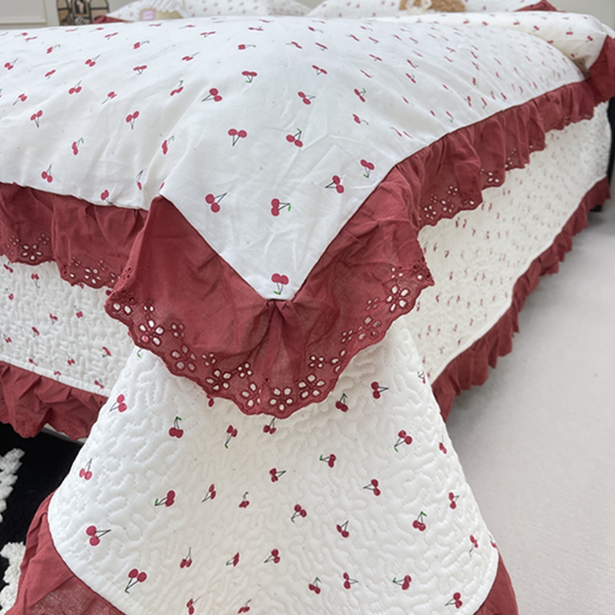 91家纺网 家纺一手货源 找家纺 禧瑞谷 2026新款法式纯棉床盖韩版花边床盖三件套四件套 小红果