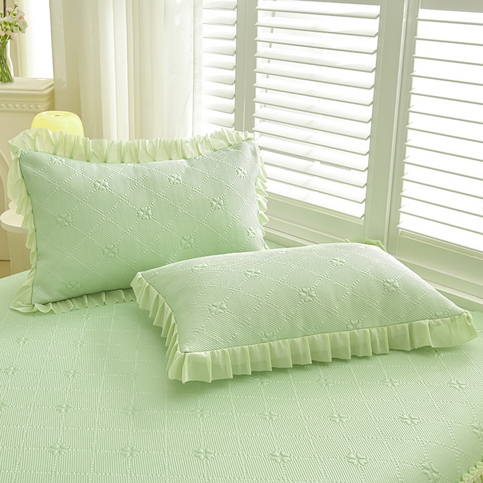 91家纺网 家纺一手货源 找家纺 畅畅家纺 2026春夏新款聚乙烯中分子凉感冰感凉豆豆凉席席子床裙三件套幸运草 幸运草-绿