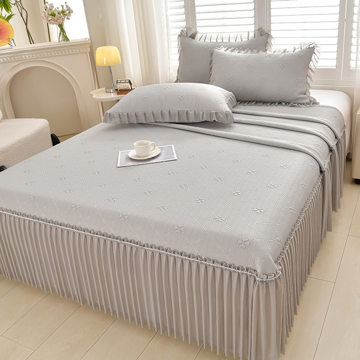 91家纺网 家纺一手货源 找家纺 畅畅家纺 2026春夏新款聚乙烯中分子凉感冰感凉豆豆凉席席子床裙三件套幸运草 幸运草-灰