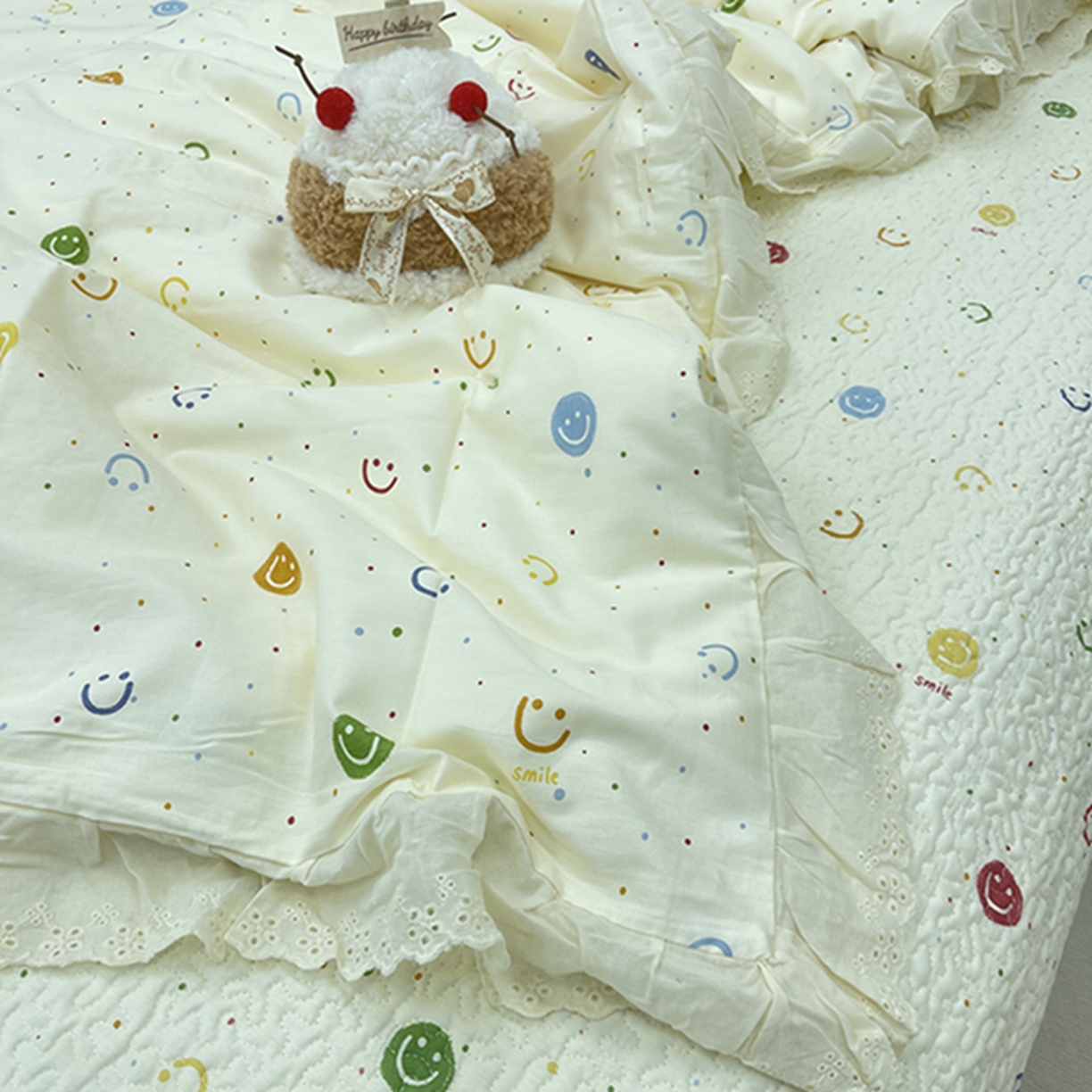 91家纺网 家纺一手货源 找家纺 禧瑞谷 2026新款法式纯棉床盖韩版花边床盖三件套四件套 笑脸