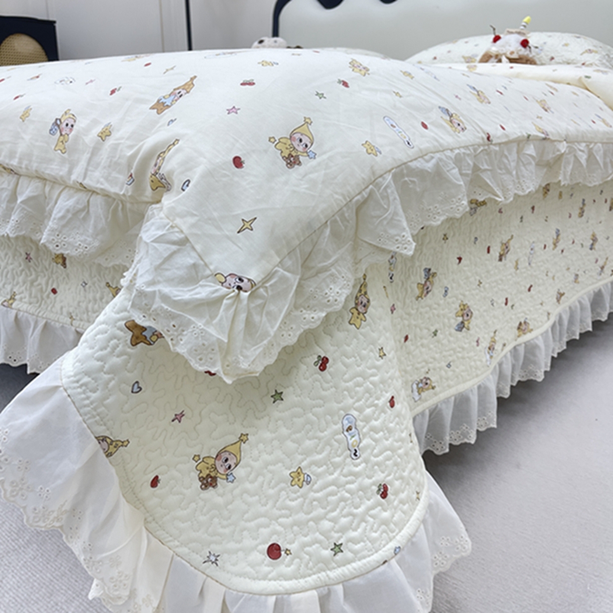 91家纺网 家纺一手货源 找家纺 禧瑞谷 2026新款法式纯棉床盖韩版花边床盖三件套四件套 星星人