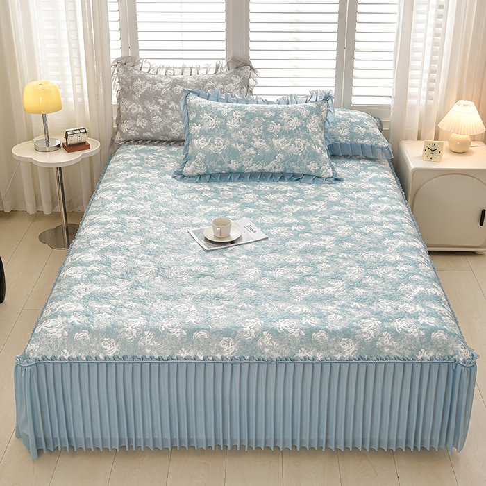 91家纺网 家纺一手货源 找家纺 （总）畅畅家纺 2026春夏新款聚乙烯中分子双面提花高克重凉感冰感凉豆豆床裙三件套-经典玫瑰