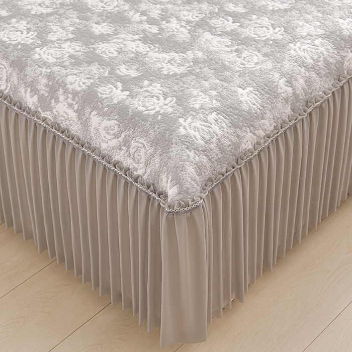 91家纺网 家纺一手货源 找家纺 畅畅家纺 2026春夏新款聚乙烯中分子双面提花高克重凉感冰感凉豆豆床裙三件套-经典玫瑰 经典玫瑰-灰