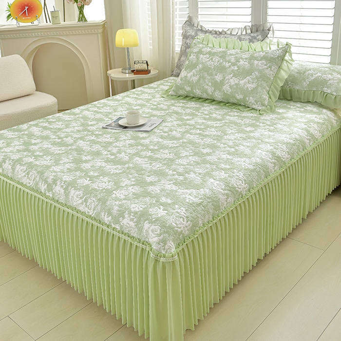 91家纺网 家纺一手货源 找家纺 畅畅家纺 2026春夏新款聚乙烯中分子双面提花高克重凉感冰感凉豆豆床裙三件套-经典玫瑰 经典玫瑰-绿