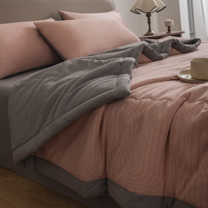 91家纺网 家纺一手货源 找家纺 （总）恋人优选 2026新款浮光全棉提花夏被空调被