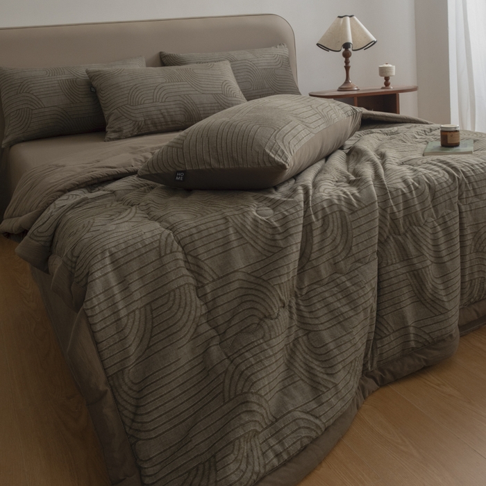 91家纺网 家纺一手货源 找家纺 恋人优选 2026新款浮光全棉提花夏被空调被 浮光咖