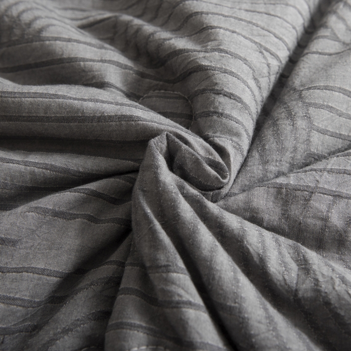 91家纺网 家纺一手货源 找家纺 恋人优选 2026新款浮光全棉提花夏被空调被 浮光灰