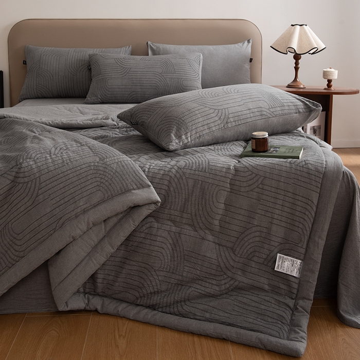 91家纺网 家纺一手货源 找家纺 恋人优选 2026新款浮光全棉提花夏被空调被 浮光灰