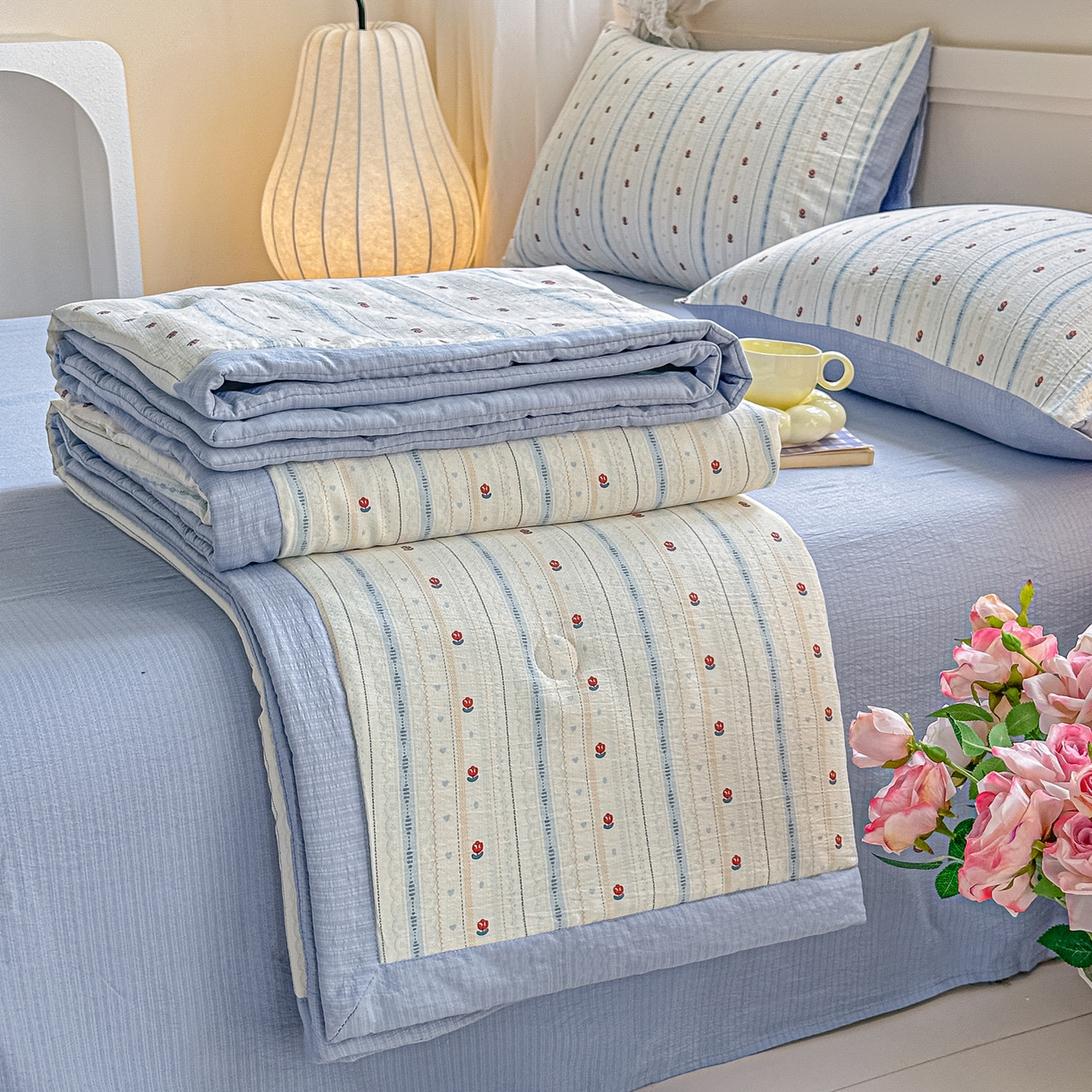 91家纺网 家纺一手货源 找家纺 秋泽家纺 2026新款A类云感双层纱大豆纤维夏凉被空调被小清新印花夏被 美好时光