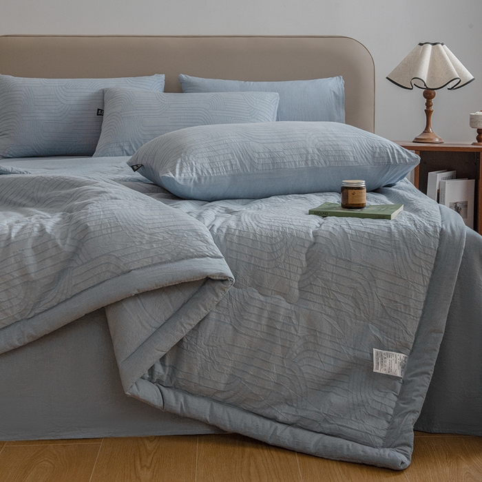 91家纺网 家纺一手货源 找家纺 恋人优选 2026新款浮光全棉提花夏被空调被 浮光兰