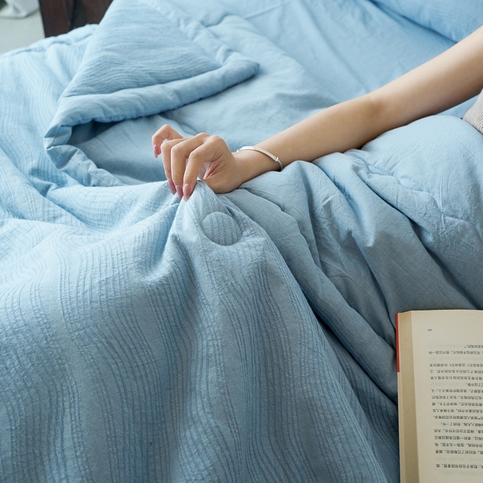 91家纺网 家纺一手货源 找家纺 恋人优选 2026新款A类全棉色织水洗棉提花夏被空调被 大波浪兰