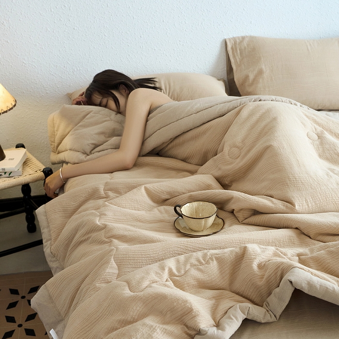 91家纺网 家纺一手货源 找家纺 恋人优选 2026新款A类全棉色织水洗棉提花夏被空调被 大波浪卡其