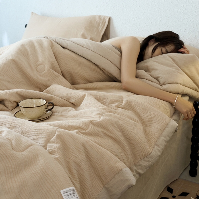 91家纺网 家纺一手货源 找家纺 恋人优选 2026新款A类全棉色织水洗棉提花夏被空调被 大波浪卡其