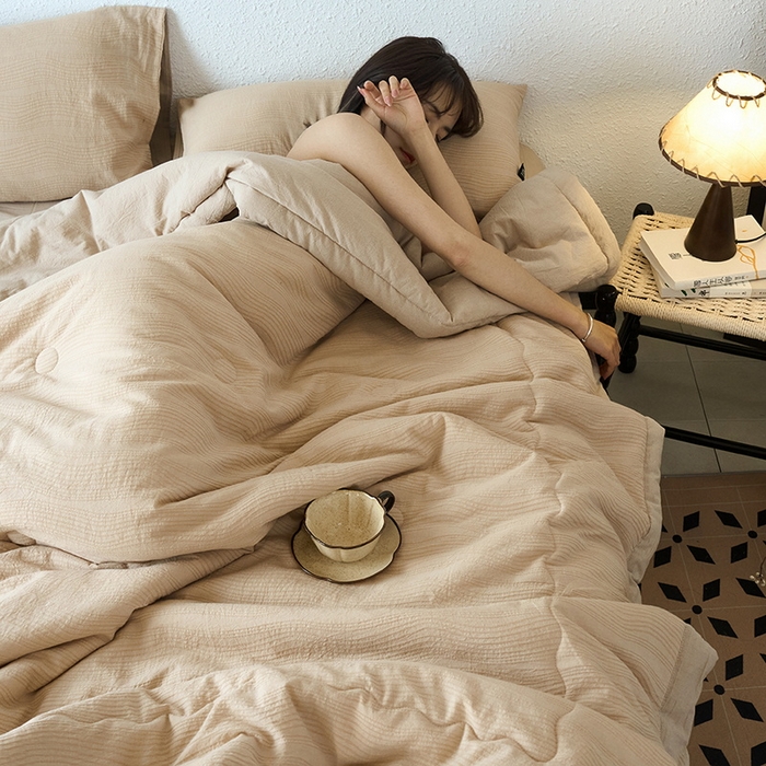 91家纺网 家纺一手货源 找家纺 恋人优选 2026新款A类全棉色织水洗棉提花夏被空调被 大波浪卡其